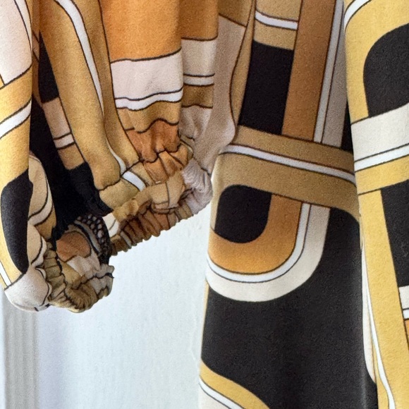 H&M Black & Gold Chain Patterned Dress - Picture 4 of 5